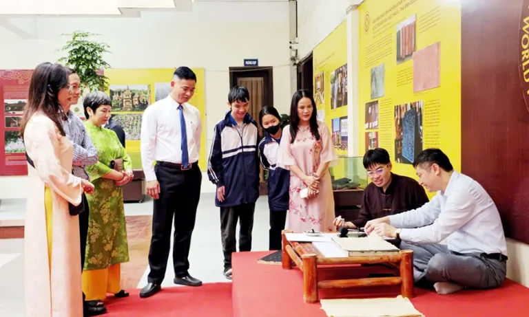 trưng bày Di sản Văn hóa